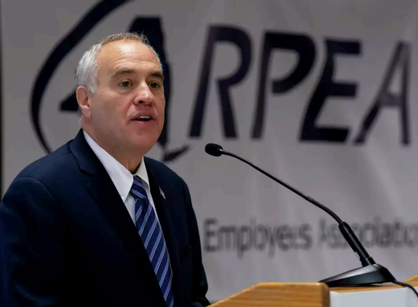 Comptroller Thomas DiNapoli spoke to a gathering of members of the Retired Public Employees Association at the Marriott Wolf Road on
Wednesday, Sept. 28, 2016, in Colonie, N.Y. (Skip Dickstein/Times Union)