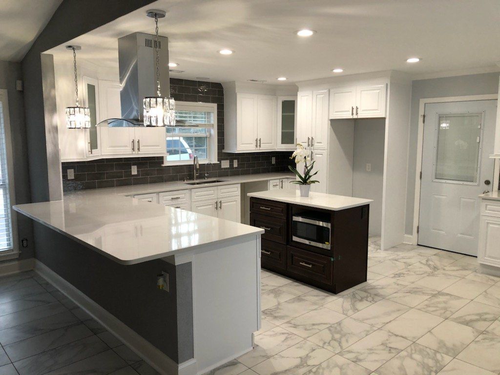 Clean And Beautiful Kitchen — Charlotte, NC — Santi Designs