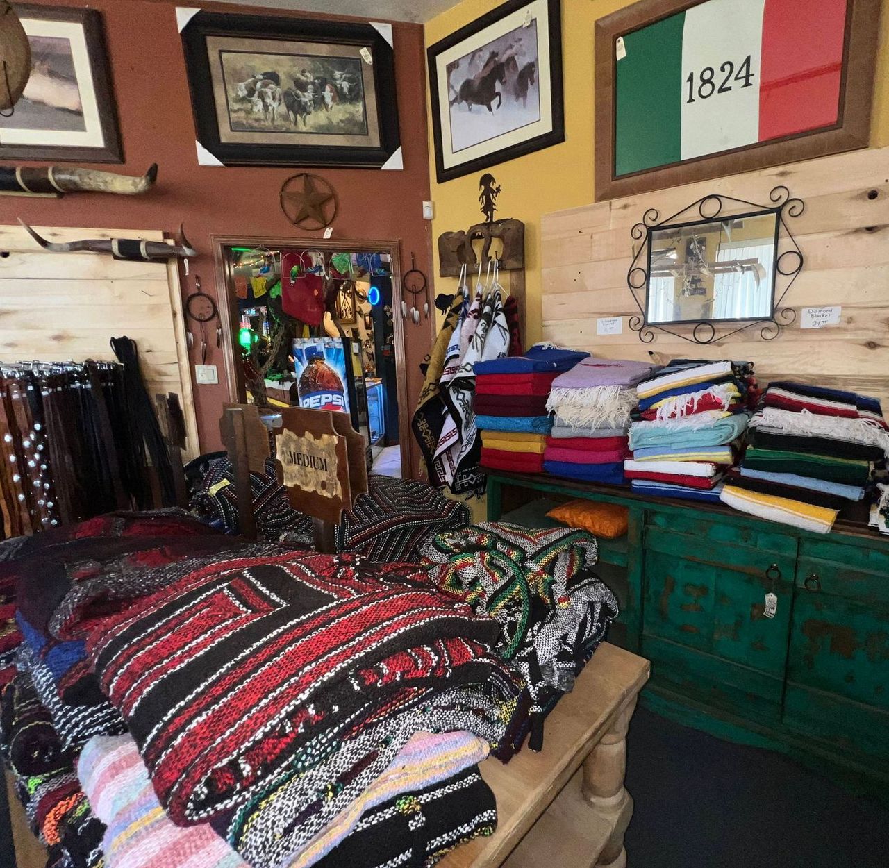 【爆売りセール開催中！】 Cowhides Sale, for Ponchos for Paso El | TX Paso, El | Sale パンツ