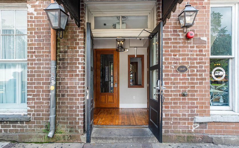 Front door Suites at Bay