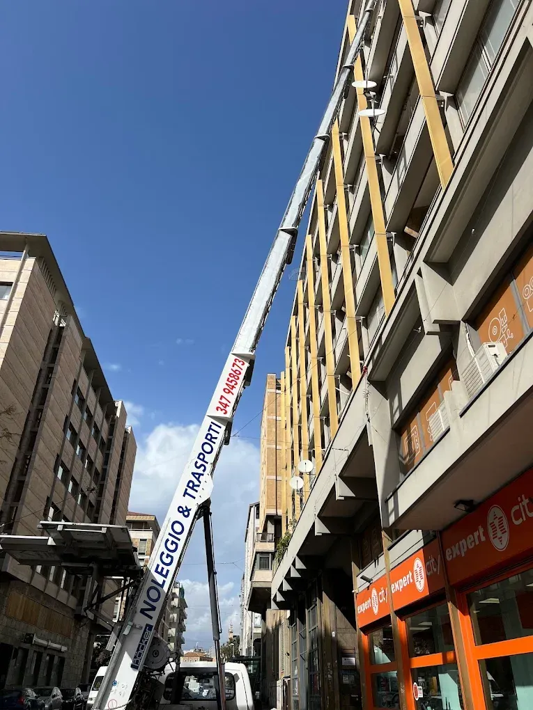 Guardo noleggio autoscale traslochi