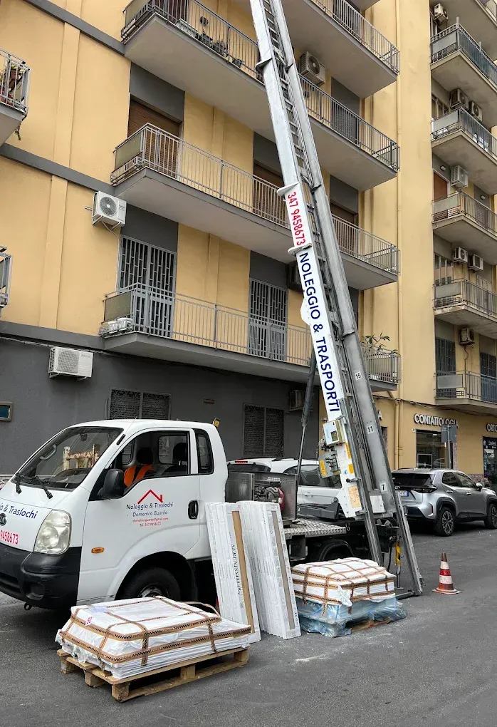Guardo noleggio autoscale traslochi
