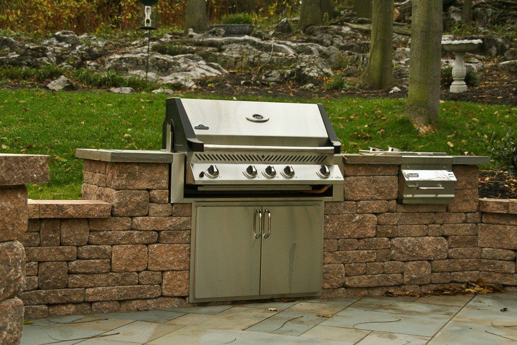 outdoor kitchen with grill — outdoor kitchen in Newville, PA