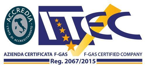 Logo per ITEC, azienda certificata F-GAS, con il logo Accredia, del testo e cinque stelle.