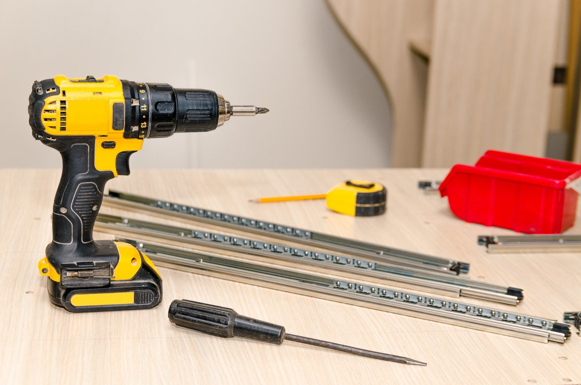 Montaggio e smontaggio mobili