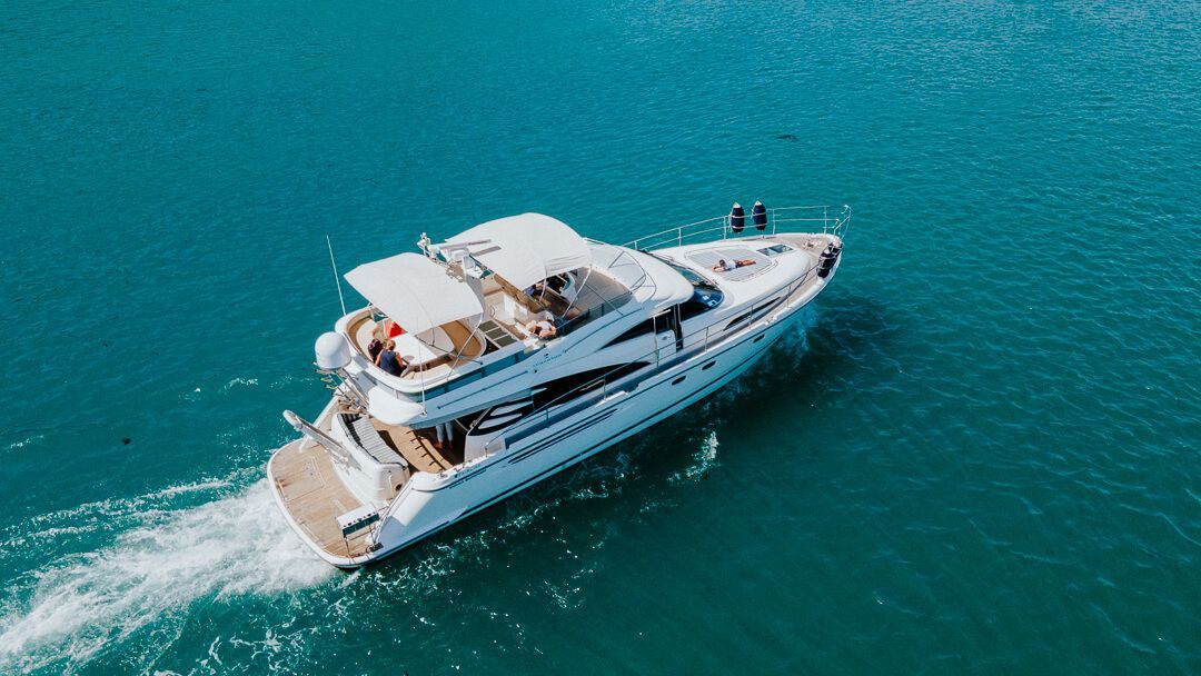 The ultimate Marlborough Sounds experience. Indian Summer charter offers the whole package with the hire of our luxury vessel and private accommodation in our exclusive bay.