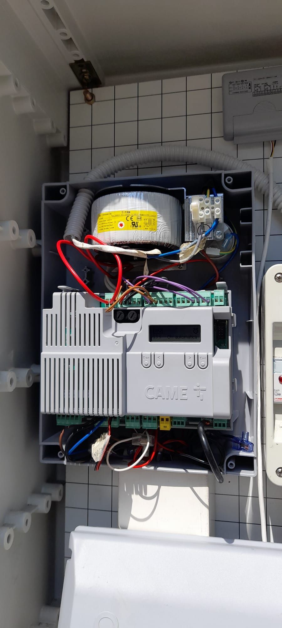 impianto automazioni cancelli Pippia Genova