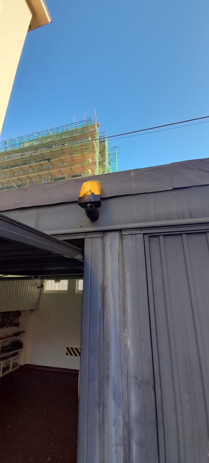 basculante con lampeggiante Automazioni Pippia Genova