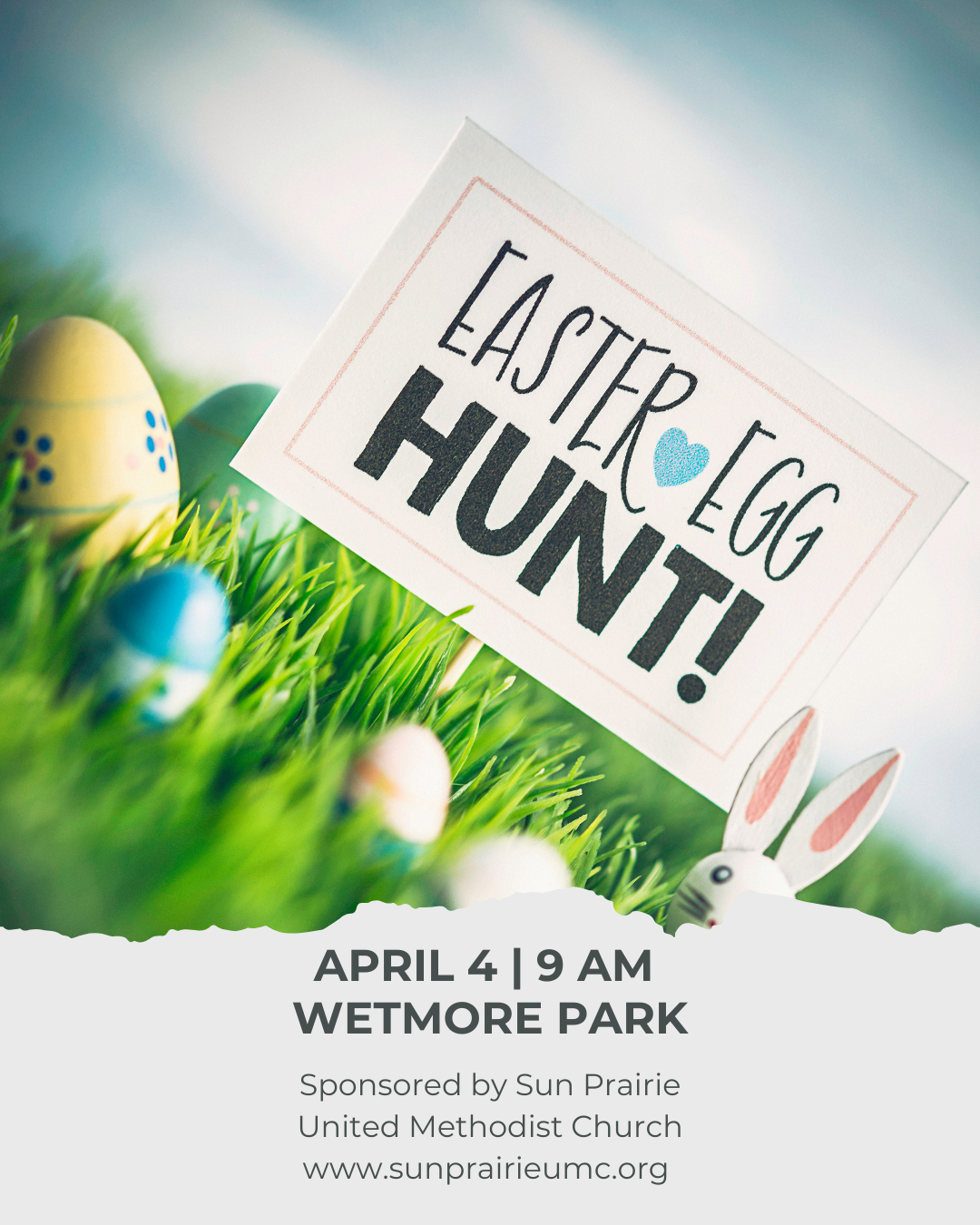A grocery store aisle filled with lots of food and the words `` food drive ''.