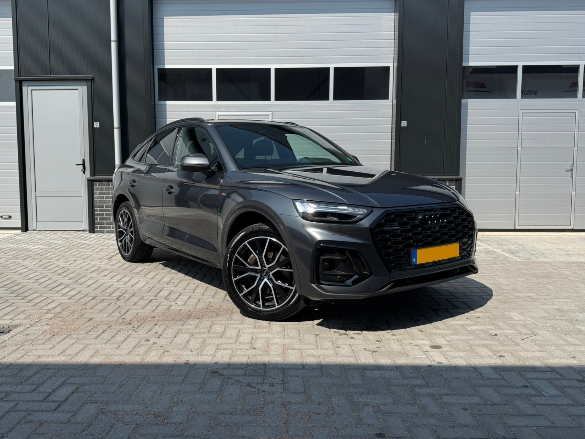 Audi Q5 Sportback Grijs Detailing, Poetsbeurt, Wasbeurt, Reiniging