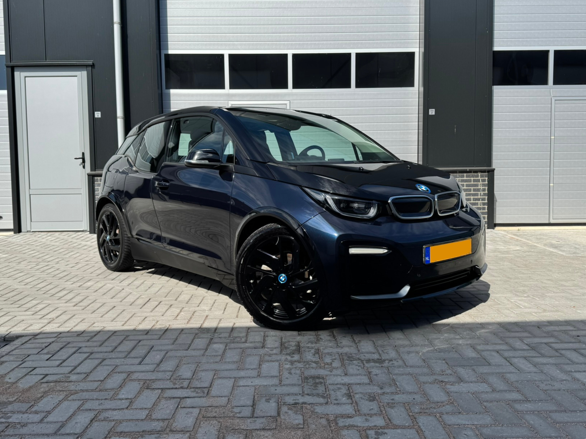 BMW i3 Blauw, Elektrisch, Schoonmaakbeurt, Detailing, Poetsbeurt, Wasbeurt