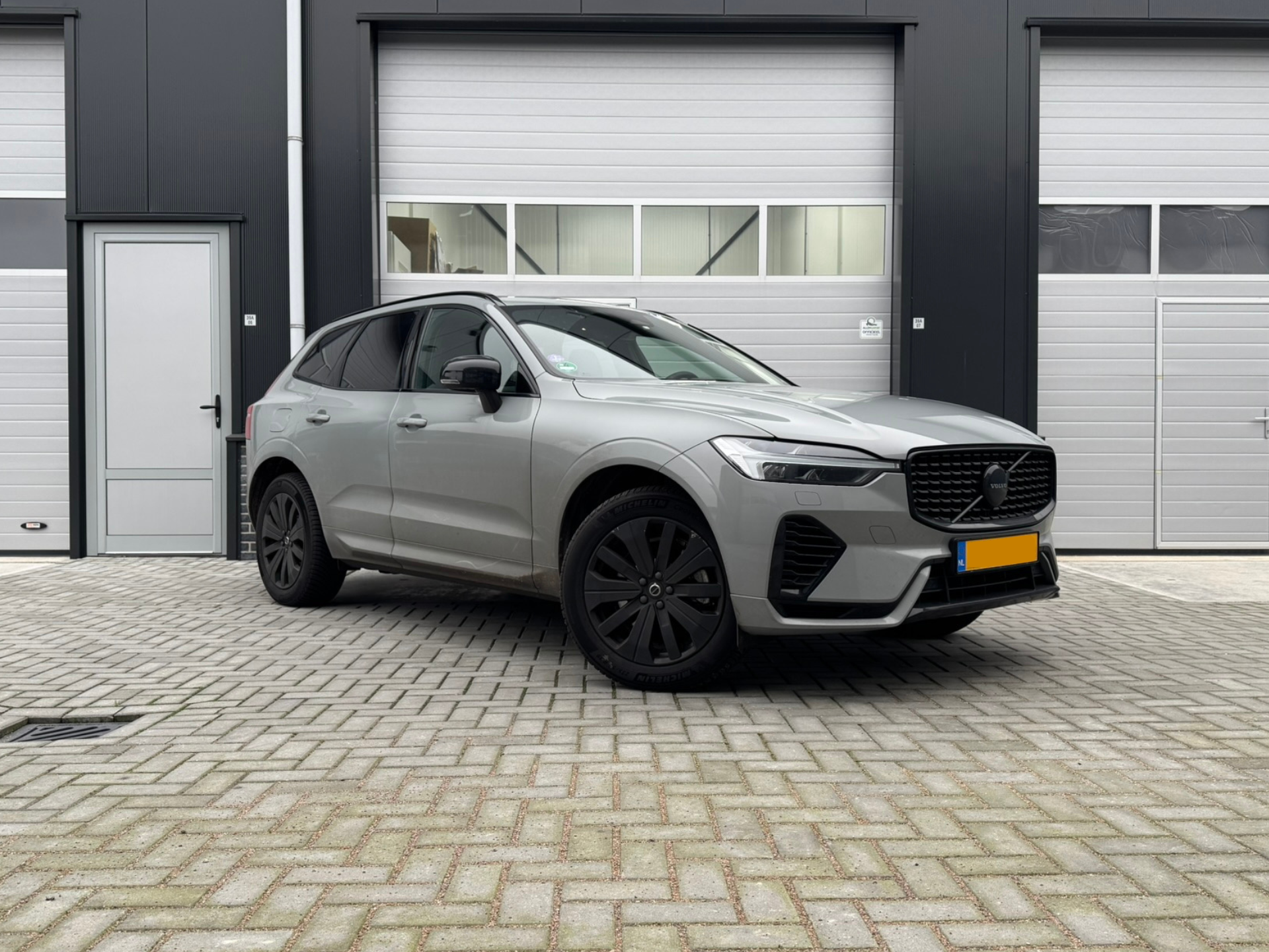 Volvo XC60 Grijs, Interieur, Reinigen, Stofzuigen