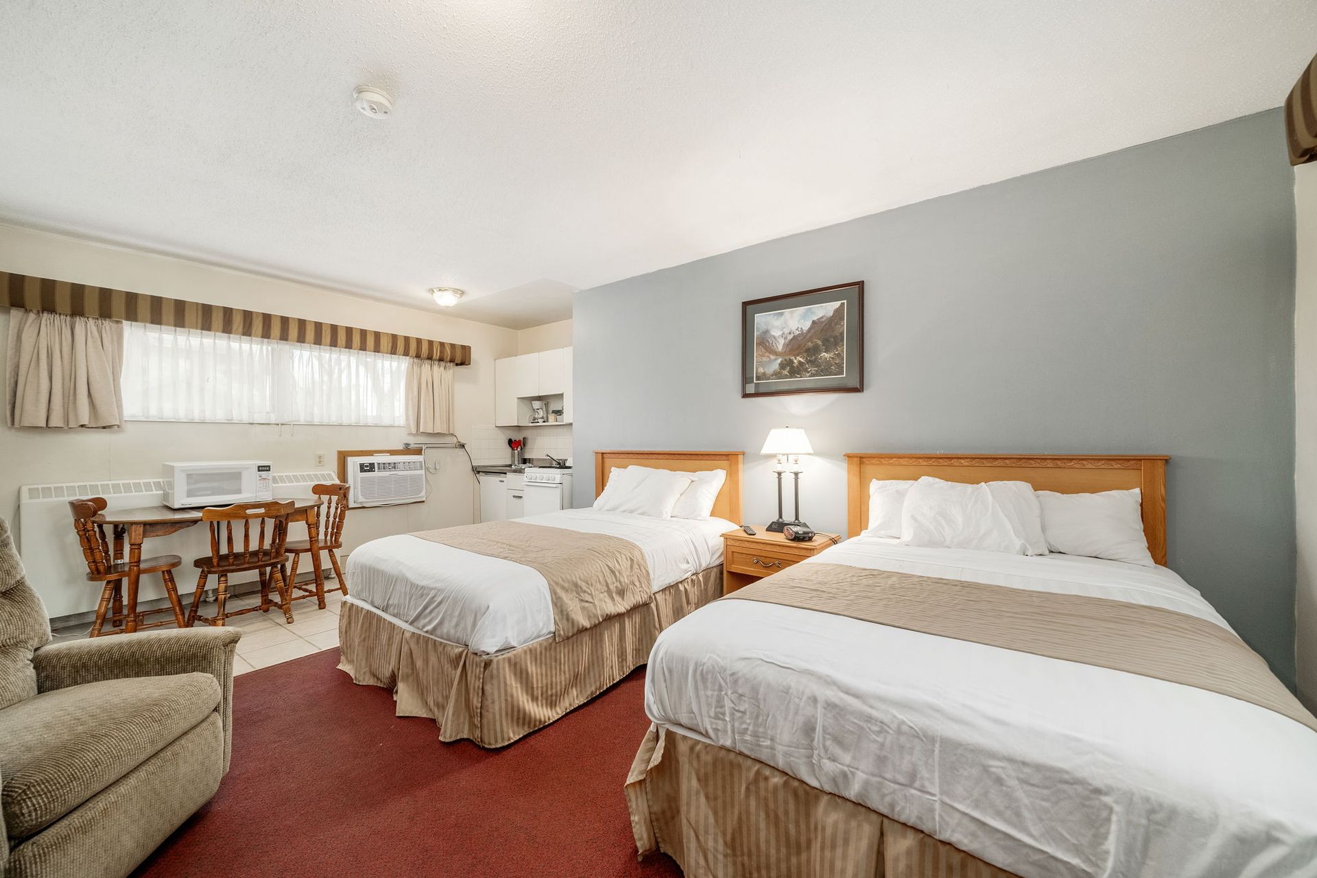Newly renovated Dakota Prairie Inn & Suites Canistota, SD