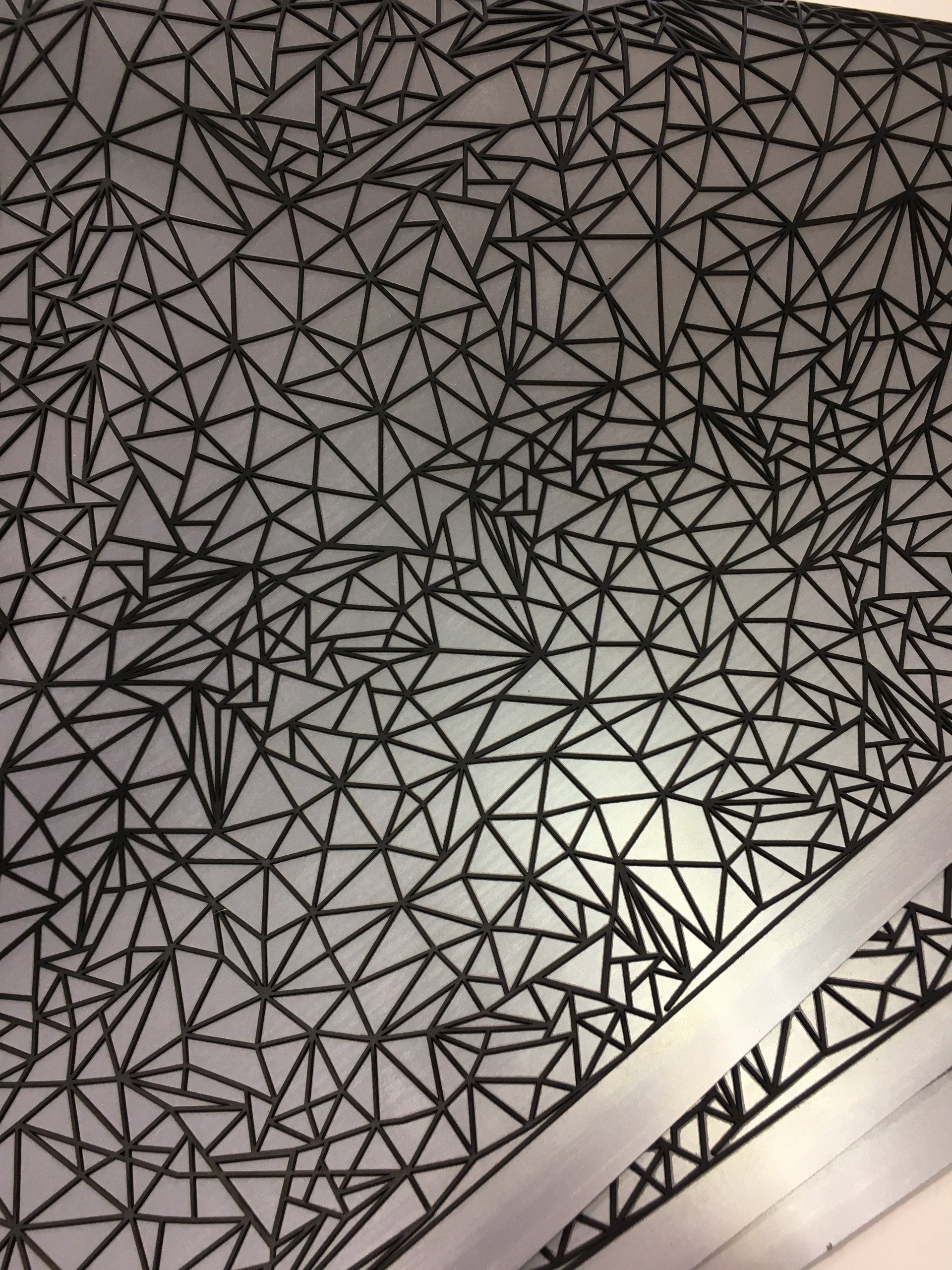 Un pezzo di carta con un motivo geometrico