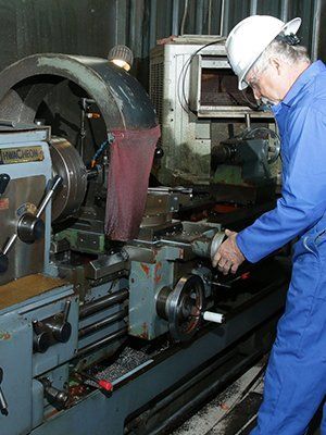 Technician Operating Machine, Industrial Equipment Service in Artesia NM & Houston TX