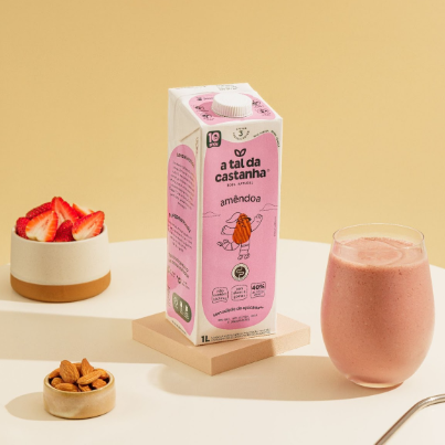 Mister Olympia Brasil: pessoas caminhando pelos corredores da feira.