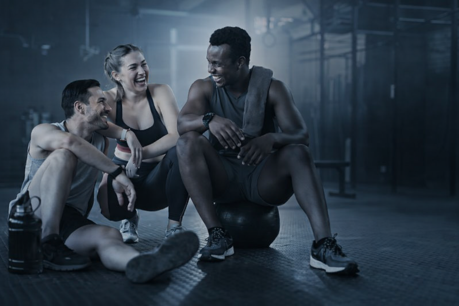 Mister Olympia Brasil: pessoas caminhando pelos corredores da feira.