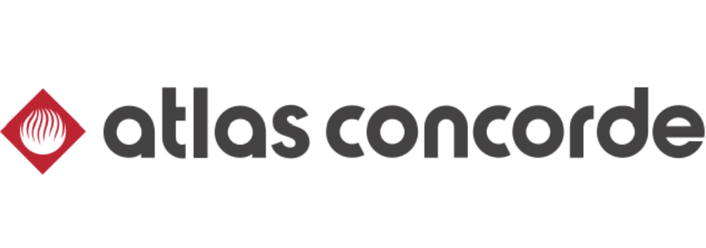 Il logo della compagnia Atlas Concorde: un rombo rosso contenente un disegno circolare bianco accanto a un testo grigio scuro.