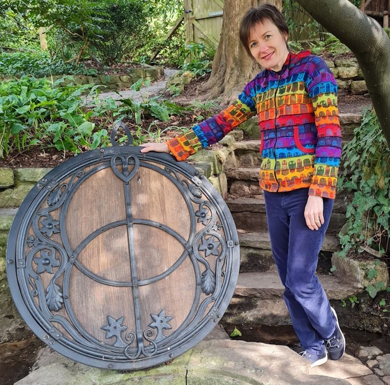 Alphedia Arara at Glastonbury Chalice Well Alphedia Arara at Glastonbury Chalice Well