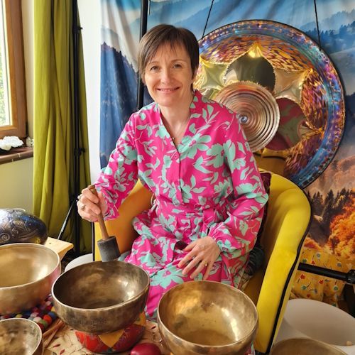 Alphedia Arara with Sound Healing Instruments