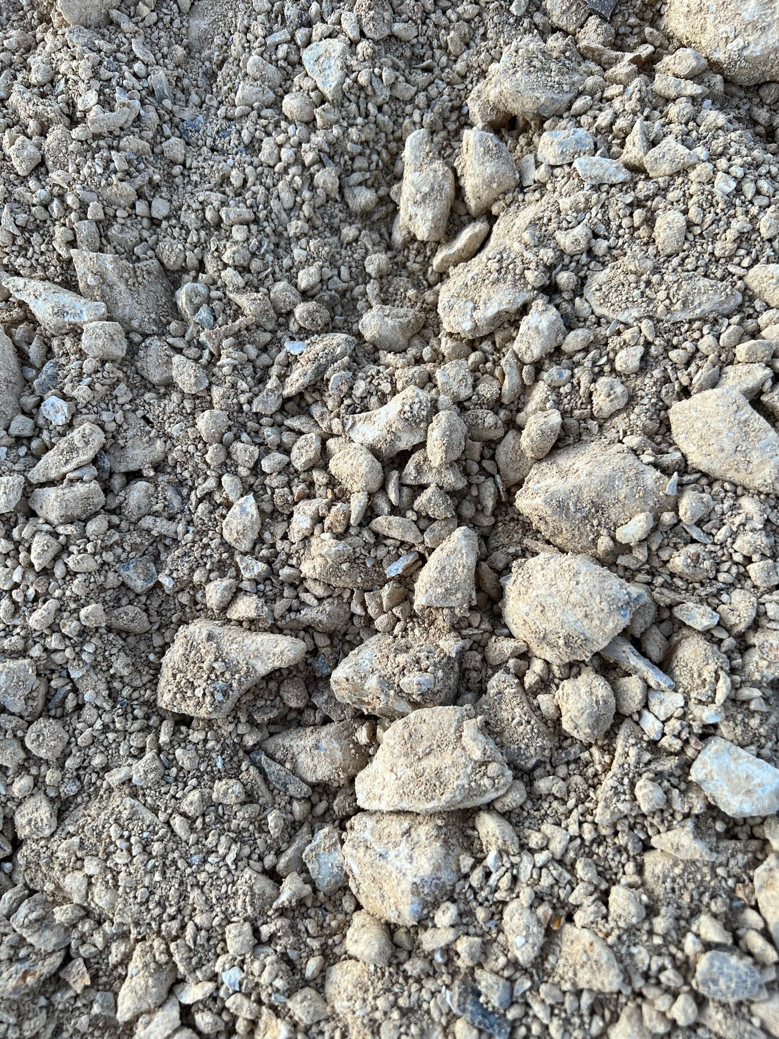 40mm Blonde Roadbase— Landscaping Supplies in Myocum, NSW