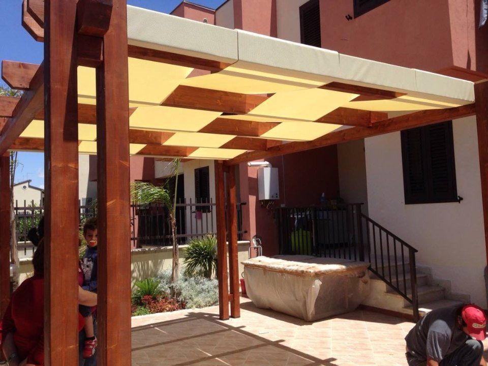 Pergolato in legno da giardino