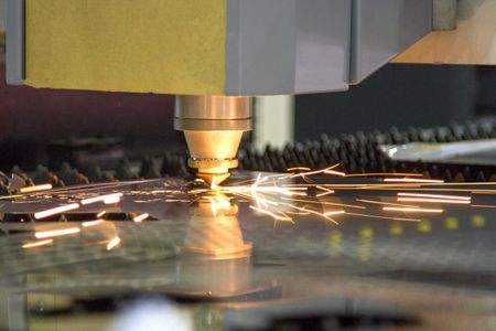 Capannoni industriali specializzati in carpenterie metalliche