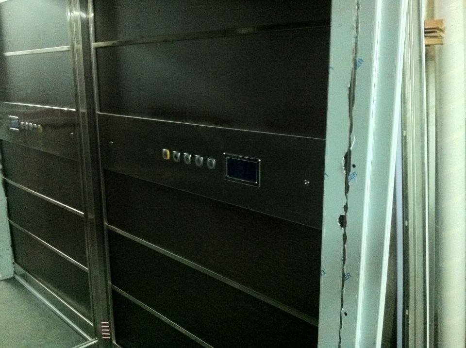 ascensore con bottoniera classica