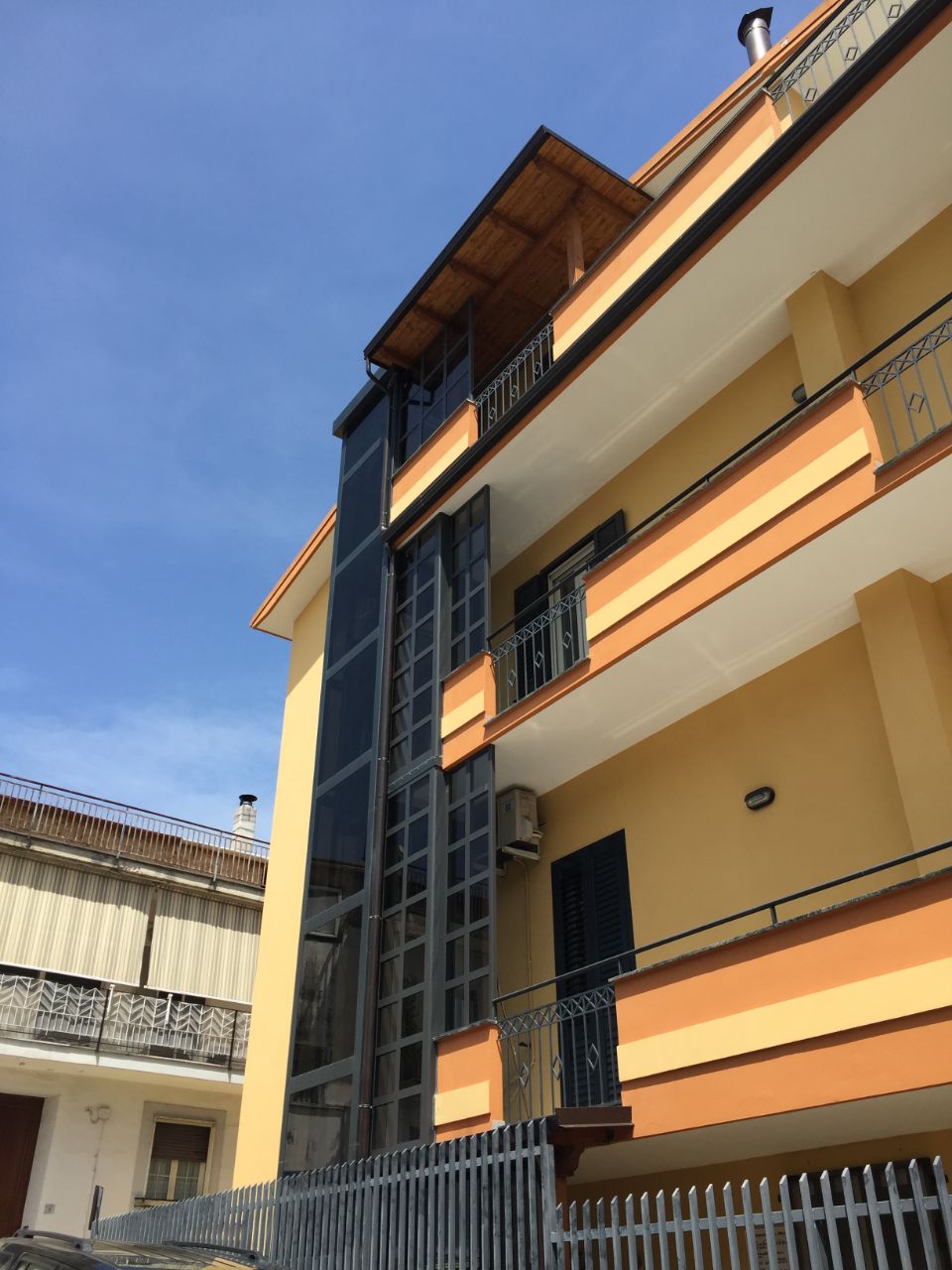 ascensore panoramico condominio