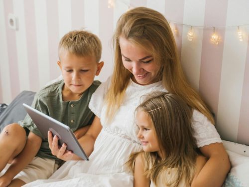 Sophie, mum and her two school age children