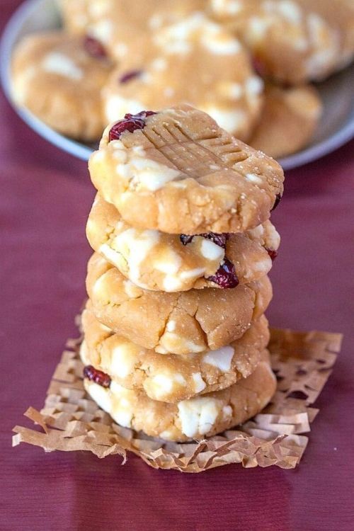 white chocolate raspberry cookies