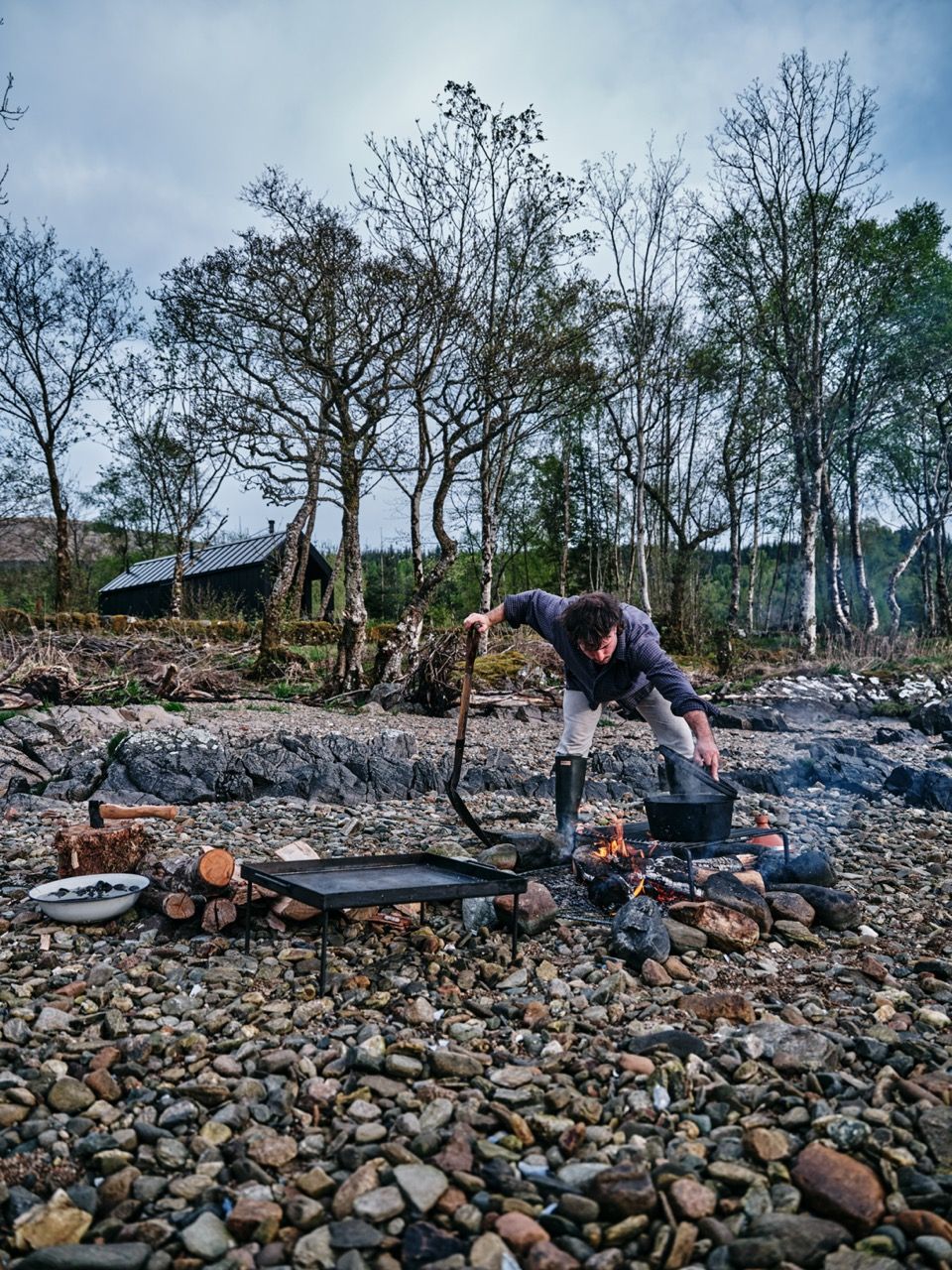 Chef William Hamer Private Chef cooking on a beach at Kabn Company.