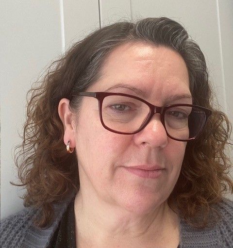 About Victoria Ilott