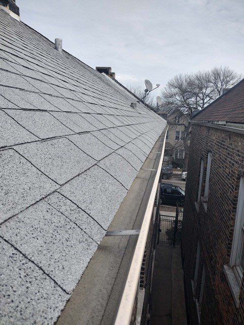 Gutter Installation — Markham, IL — Duenas Roofing & Gutters Inc