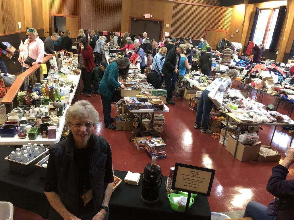 LCCC's Judy Hardy with full auditorium from 2019 sale (01)