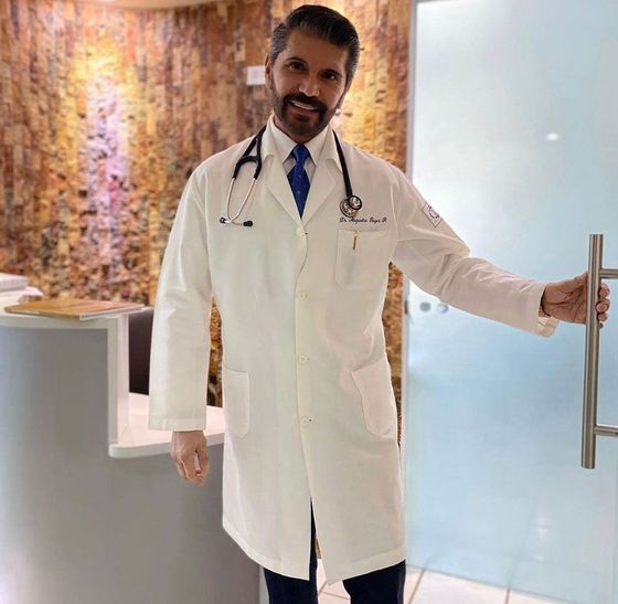 DR. ALEJANDRO REYES ROSAS