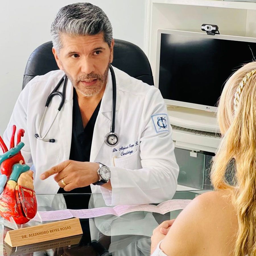 DR. ALEJANDRO REYES ROSAS DR. ALEJANDRO REYES ROSAS