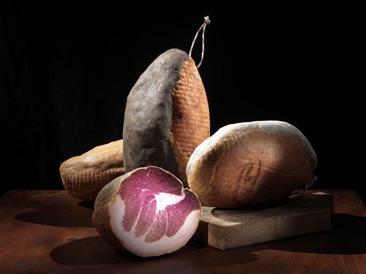 Pera e Fiocco di Prosciutto Casereccio