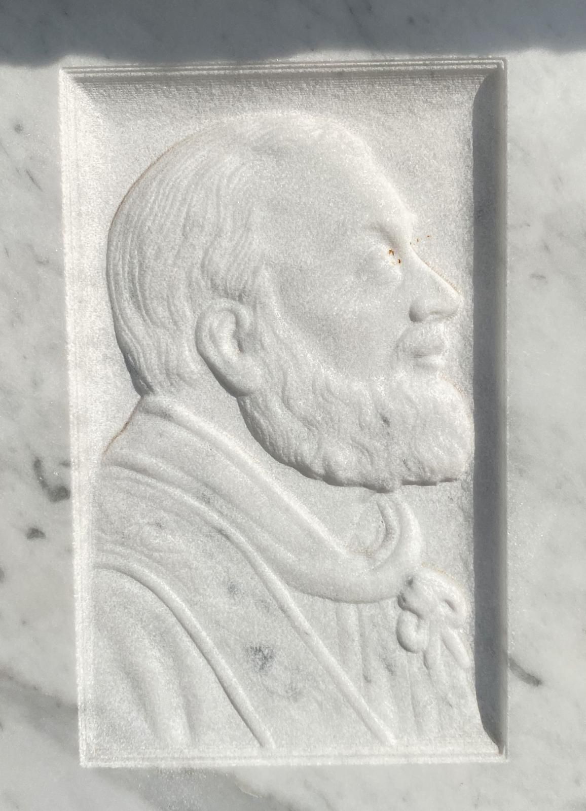 bassorilievo su marmo