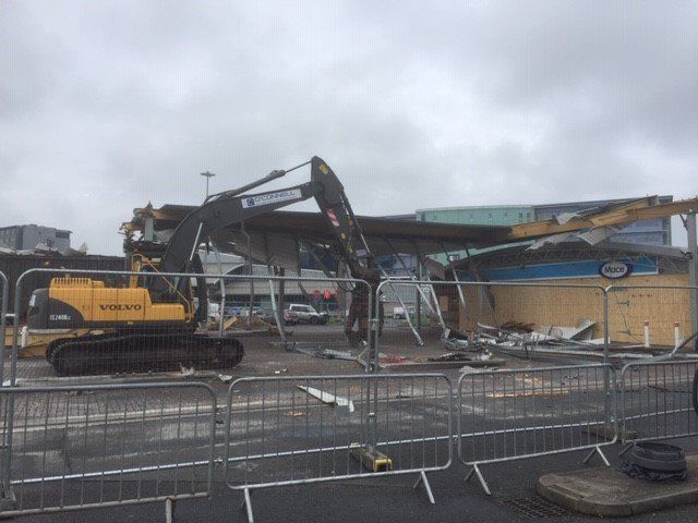 decomissioning of manchaster airport petrol station 1