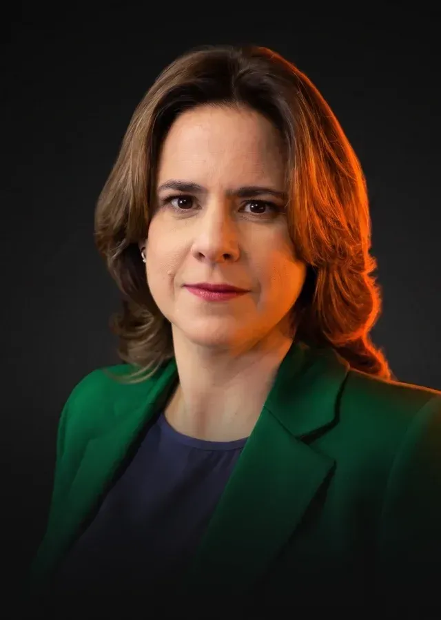 PATRÍCIA AGOPIAN