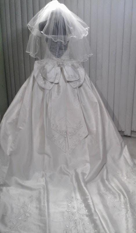 DISEÑADORA INÉS GODINEZ  -Diseño y confección de vestidos de novia