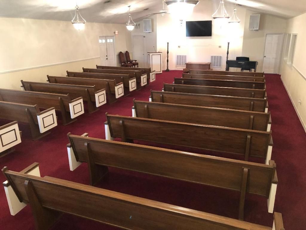 Chapel with Family room of Buie & Cole Funeral Home - Sheridan