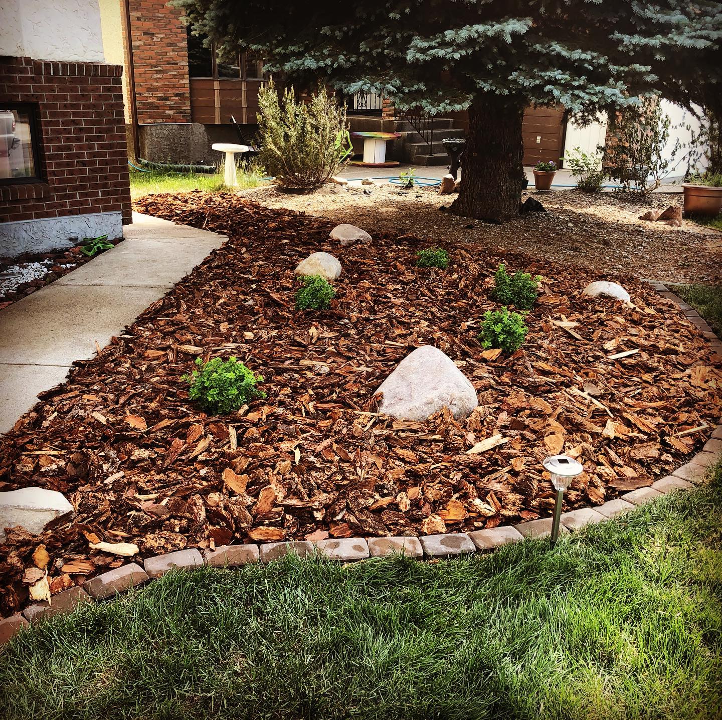 mulch install