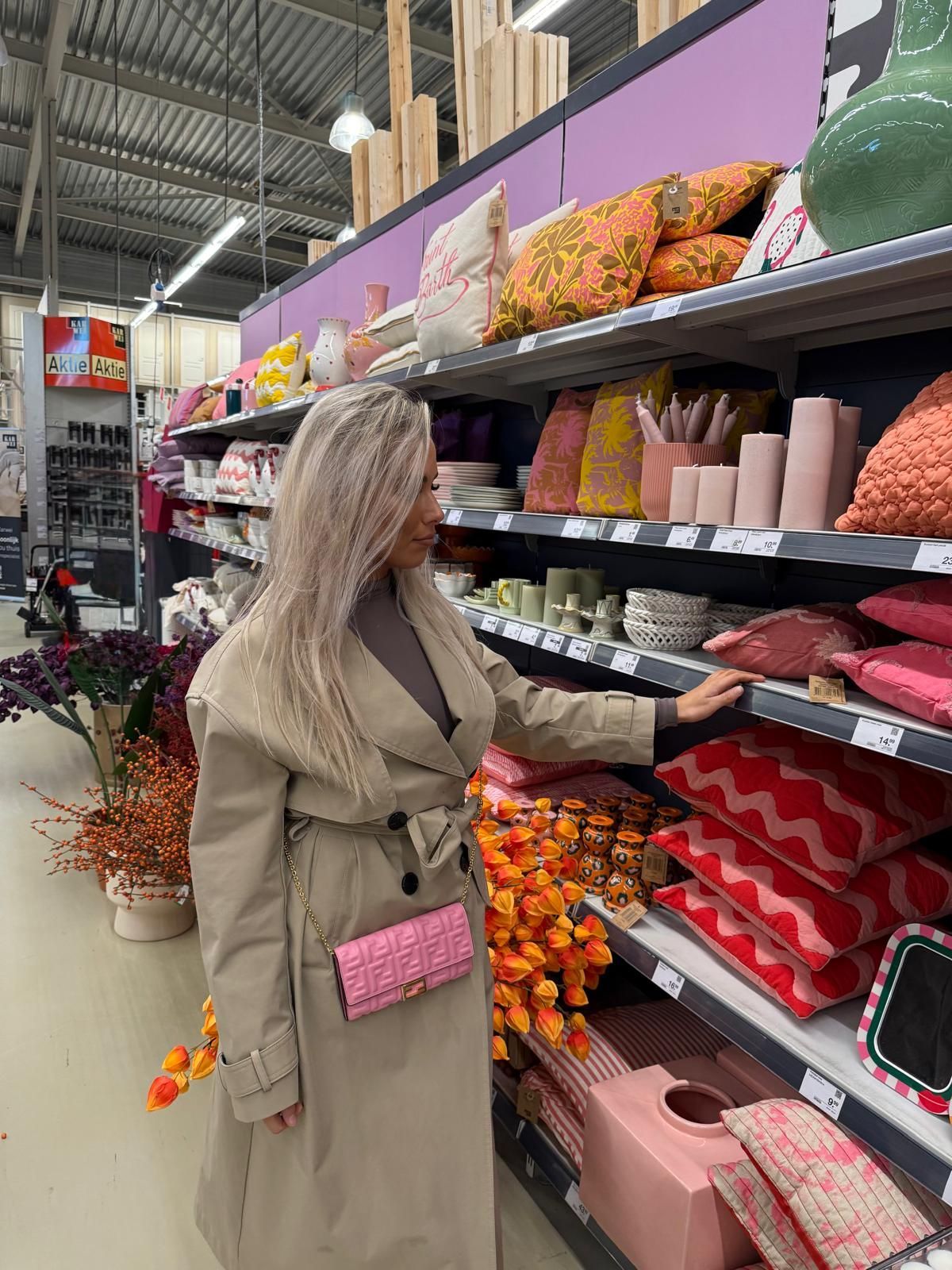 Fendi Pink Baguette Wallet On Chain