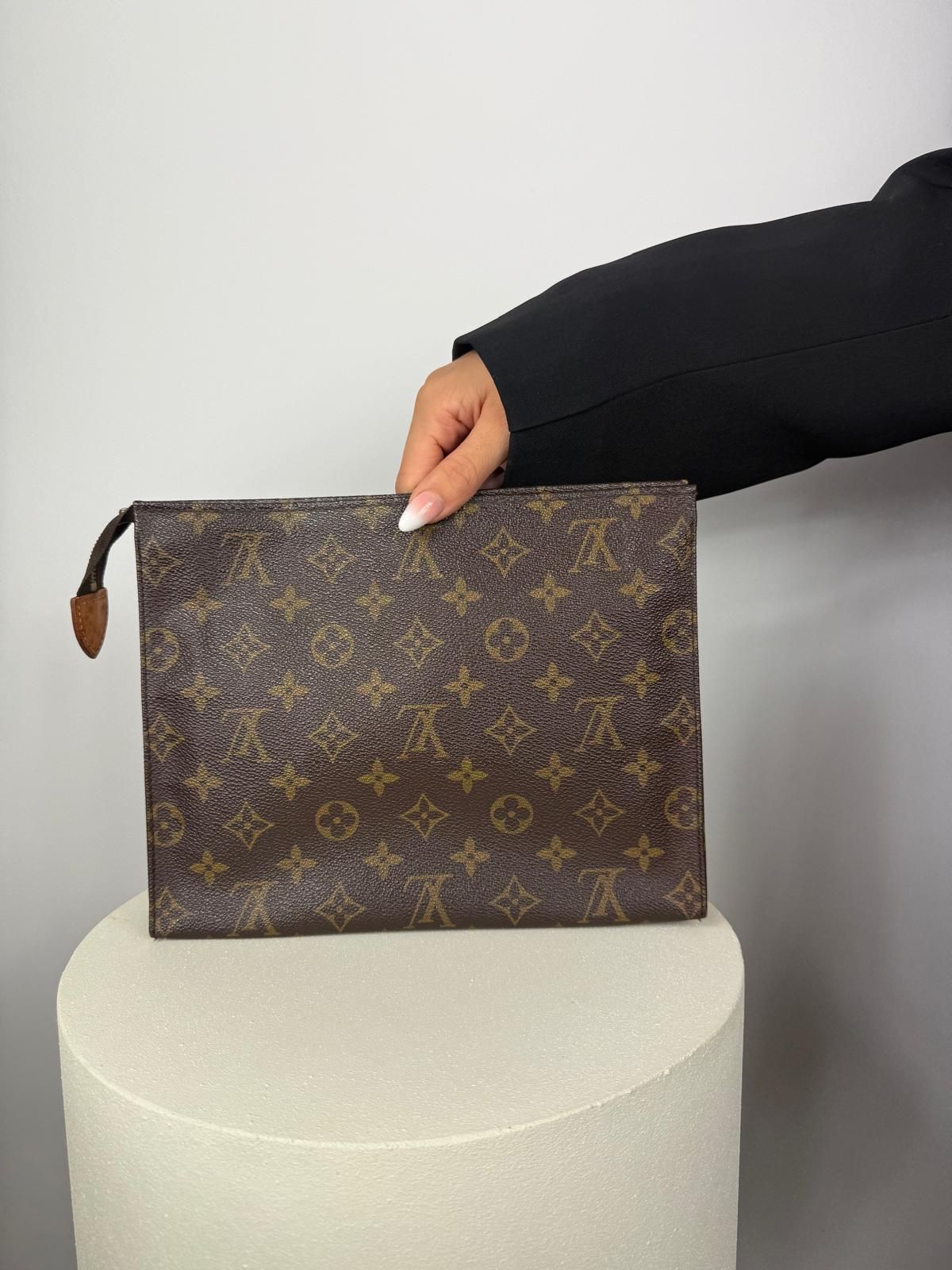 Louis Vuitton Monogram Clutch