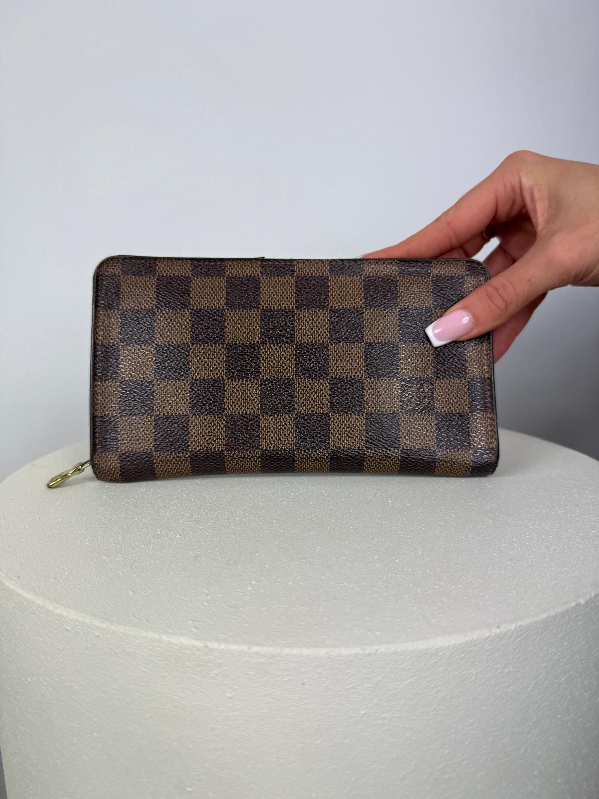 Louis Vuitton Damier Zippy Wallet Brown