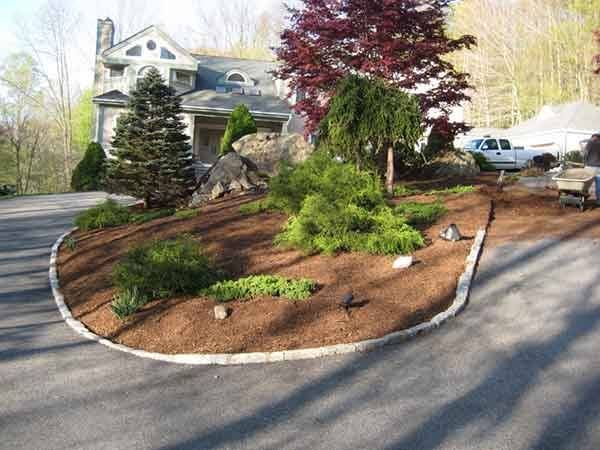 Leos Tree and Lawn Service Inc Photo