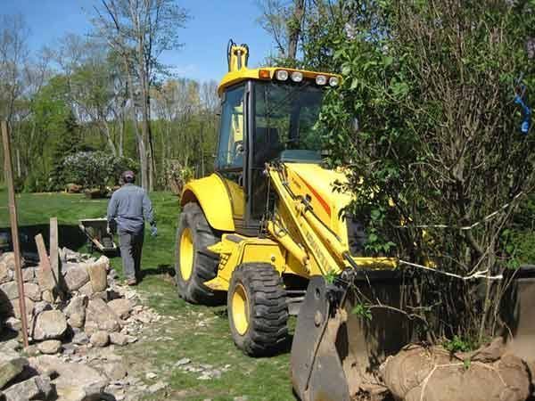 Leos Tree and Lawn Service Inc Photo