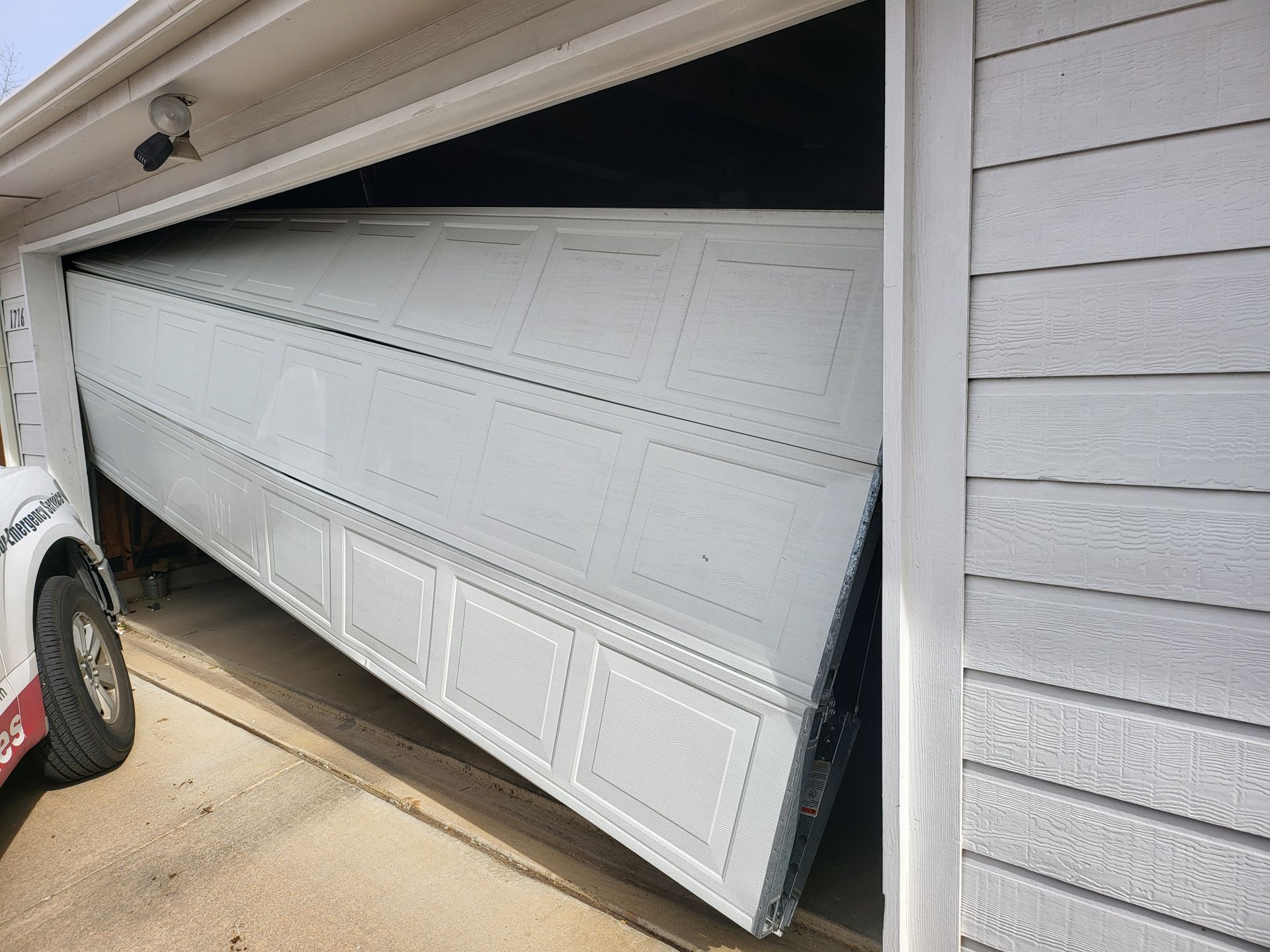 Garage door off track - Garage door repair